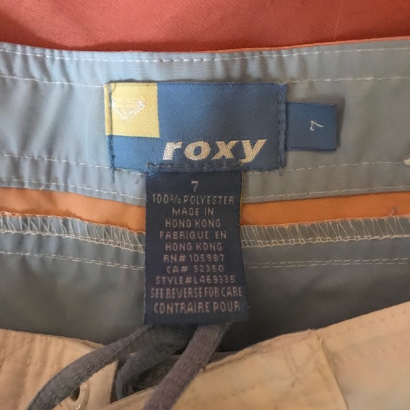 2 pr size 7 board shorts Roxy - Picture 2 of 4